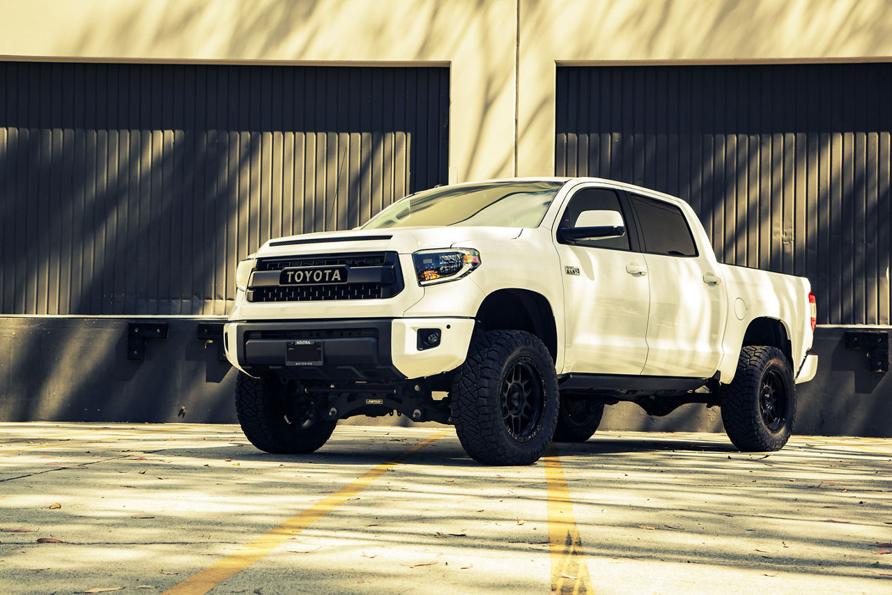 2020 Toyota Tundra - KMC MESA - Black | KMC Wheels